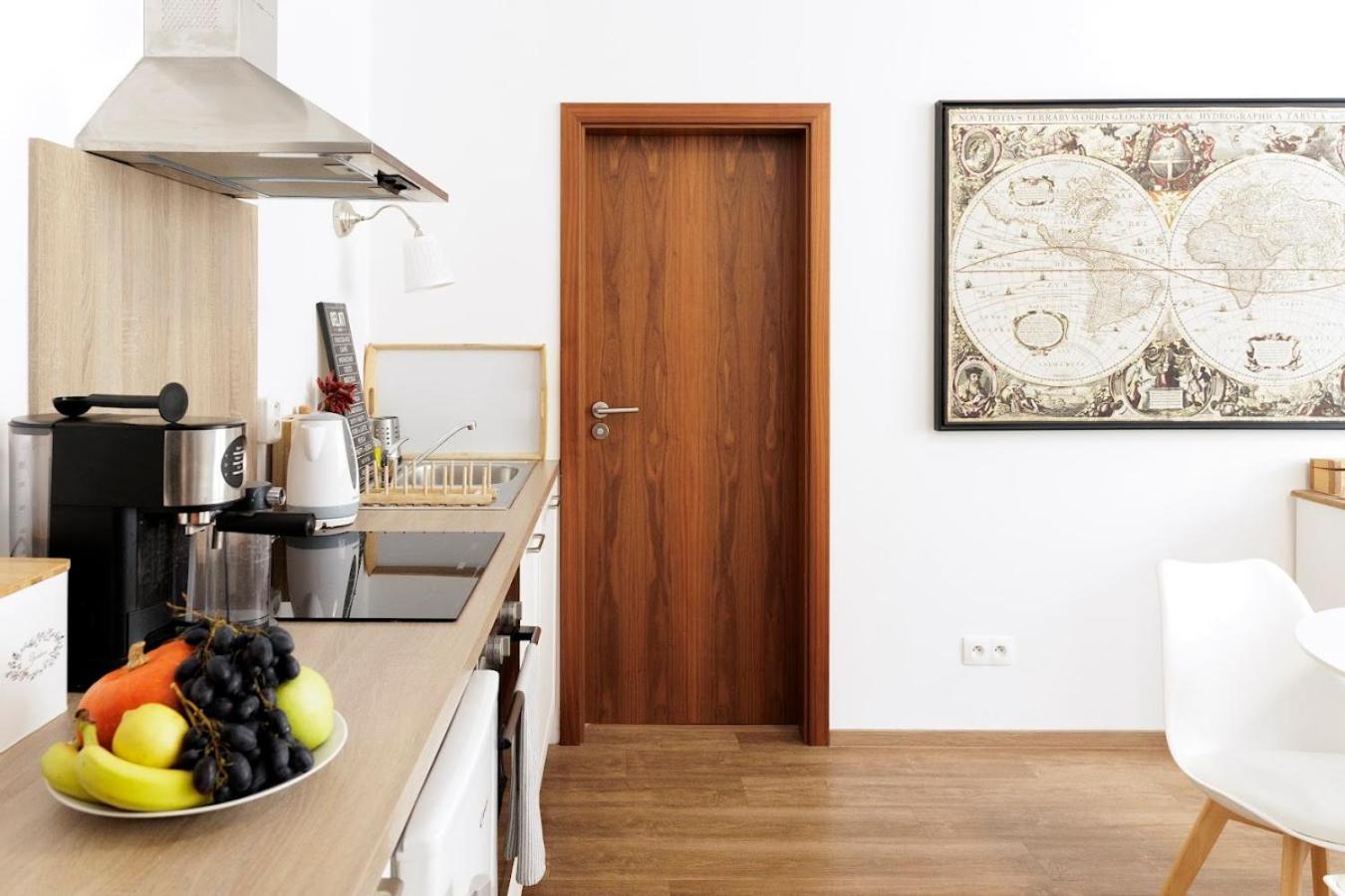 Diamond Residence In Old Town With Free Parking Bratislava Exterior foto